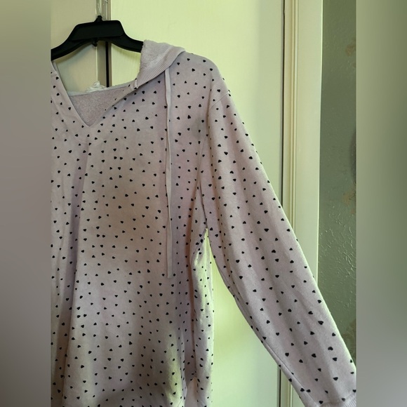 Jane and Delancey Light Pink Top with Black Hearts - Picture 3 of 4